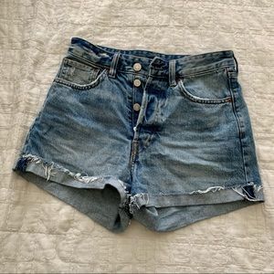 H&M - size: 4 - High Waisted Denim Shorts